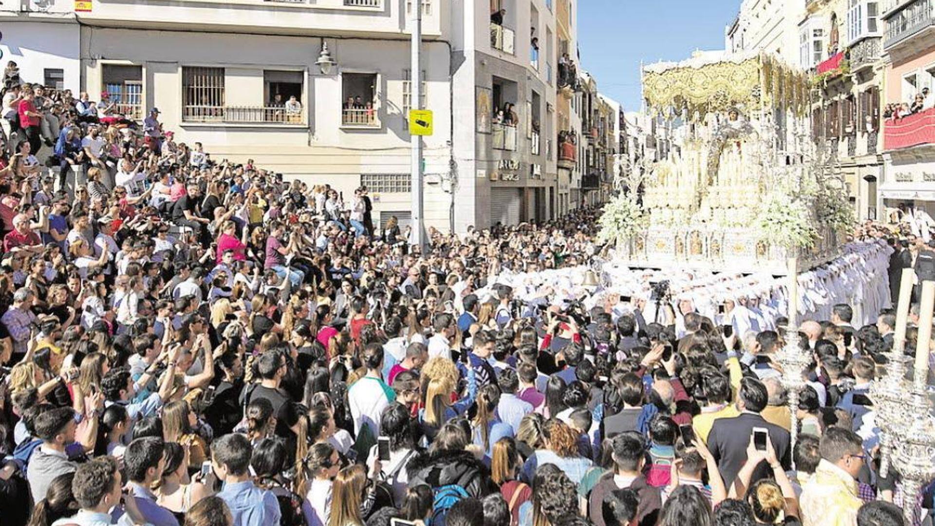 Horarios E Itinerarios De Las Procesiones Del Martes Santo En